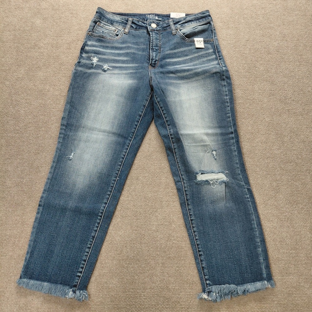 Time and Tru Womens 12 High Rise Crop Straight Jeans Light Wash Distress Raw Hem